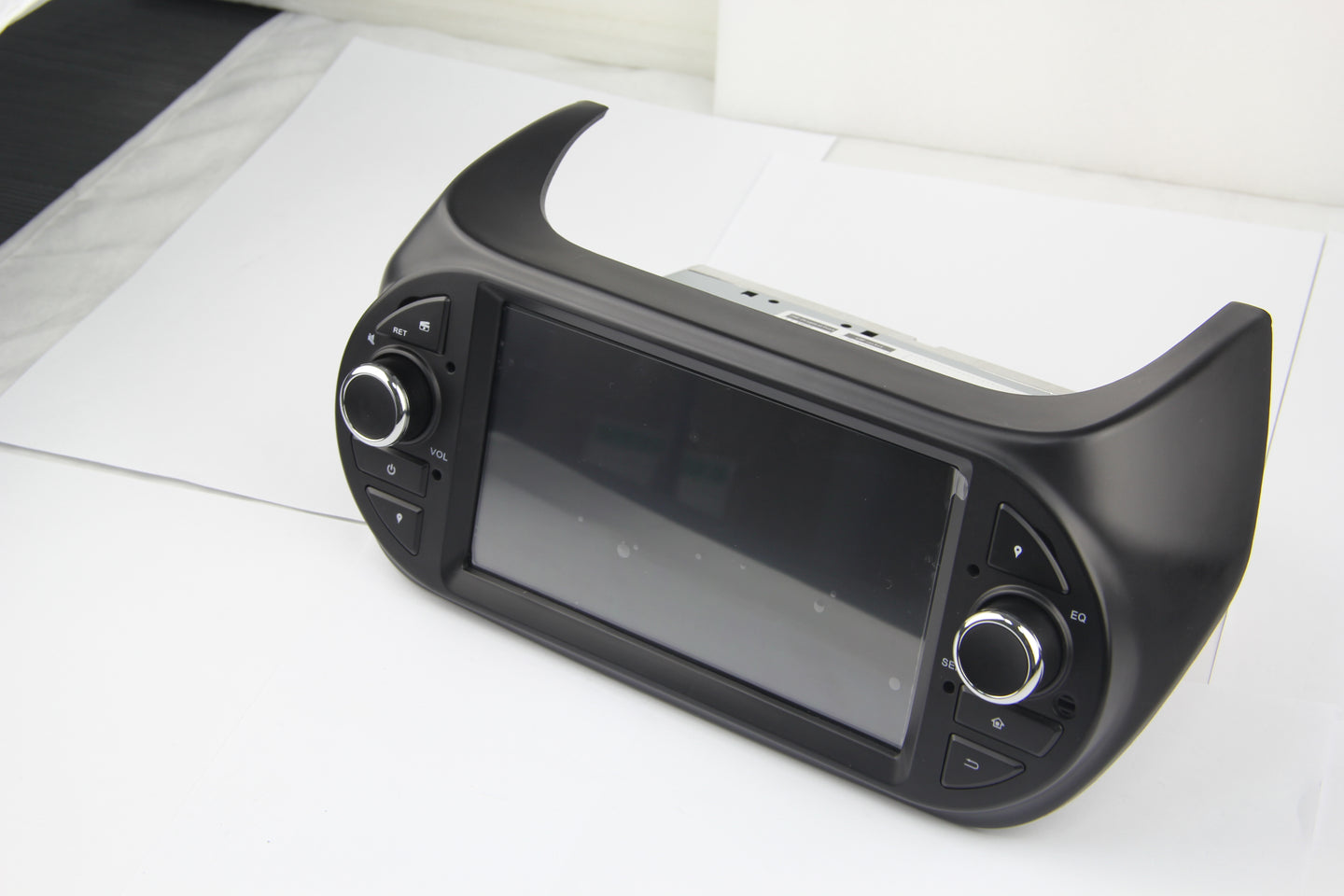 Android Autoradio für Fiat Fiorino, Citroen Nemo, Peugeot Bipper 2008-2016 mit Wireless CarPlay & Android Auto